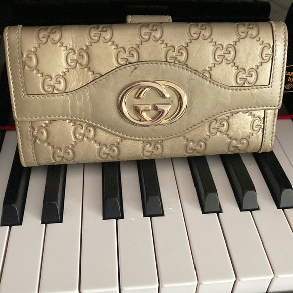Gucci Guccissima Interlocking GG Wallet - Picture 1 of 11